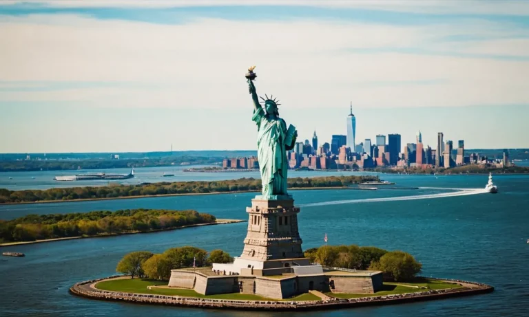 The Nearest Airport To The Statue Of Liberty